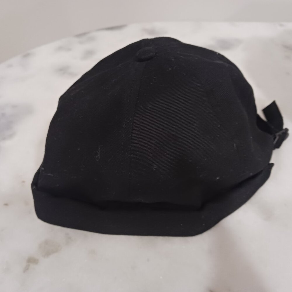Nwot COS beanie hat size l-xl adjustable